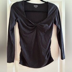 Old Navy black maternity top. XS